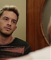 Crashing_S01E04_Episode_4_1080p_2481.jpg