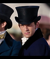 Bridgerton_S02E02_Off_to_the_Races_1080p__1253.jpg