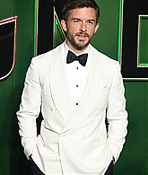 Filename=WickedUKPremiere_RedCarpet_JBO_281129.jpg
Filesize=4932KiB
Dimensions=5464x8192
Date added=Jul 12, 2025 WickedUKPremiere_RedCarpet_JBO_281129.jpg