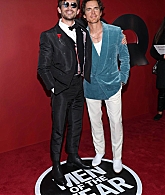 jonathanbaileyonline_gqmenyear23_arrivals_283529.jpg
