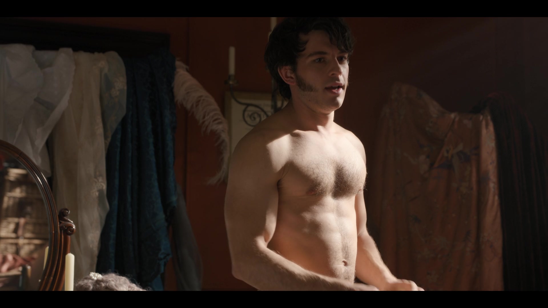 Bridgerton_S01E01_1080p_2335.jpg