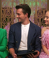 Defying_Gravity_Curtain_Special_1080p_JBO_005643.jpg