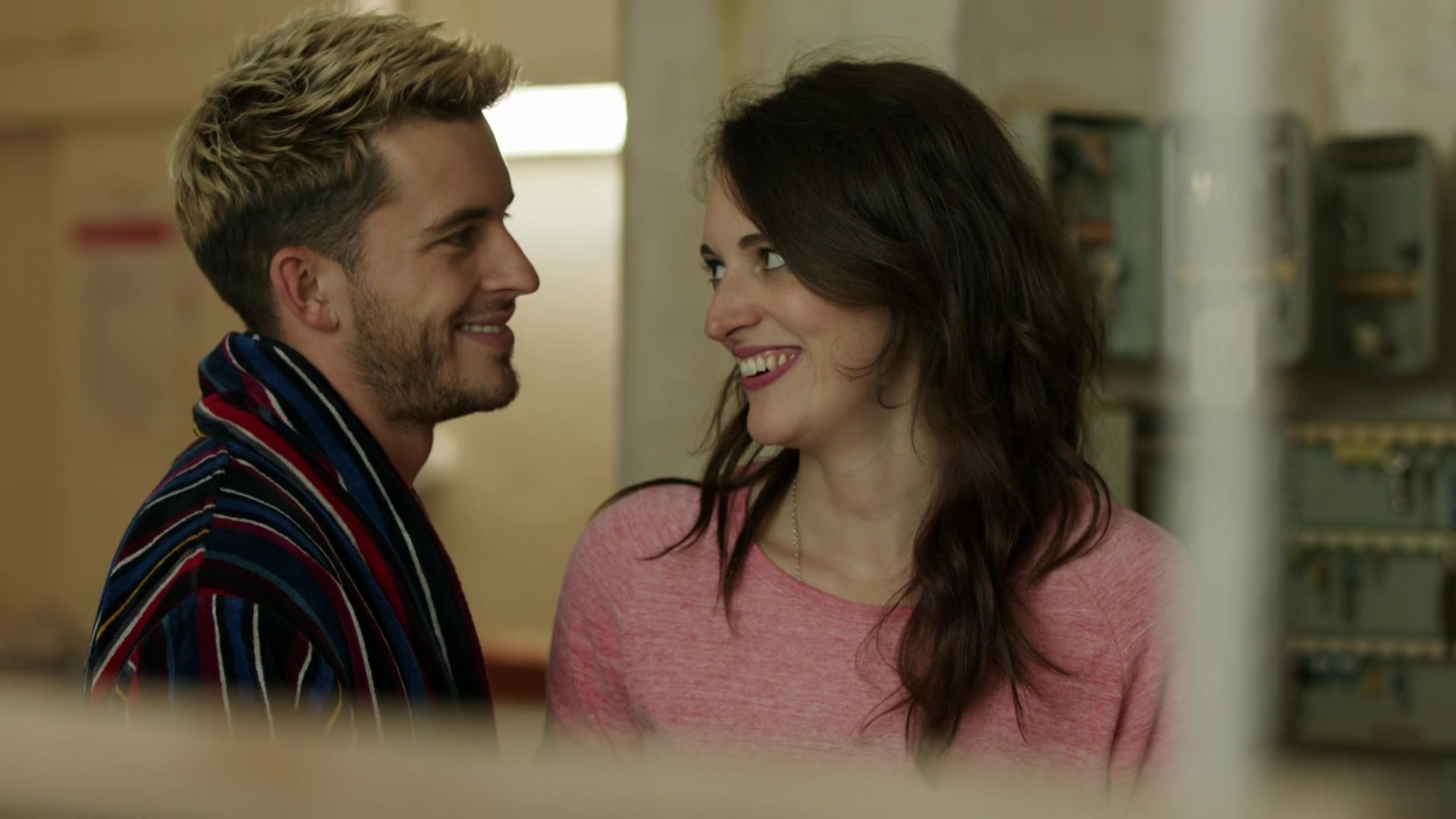 Crashing_S01E02_Episode_2_1080p_0316.jpg Crashing_S01E02_Episode_2_1080p_0316.jpg